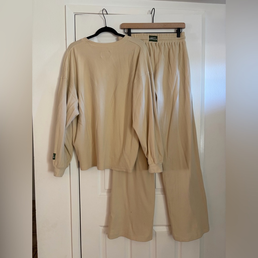 DAILY DRILLS- long sleeve top & pants set - Picture 2 of 2